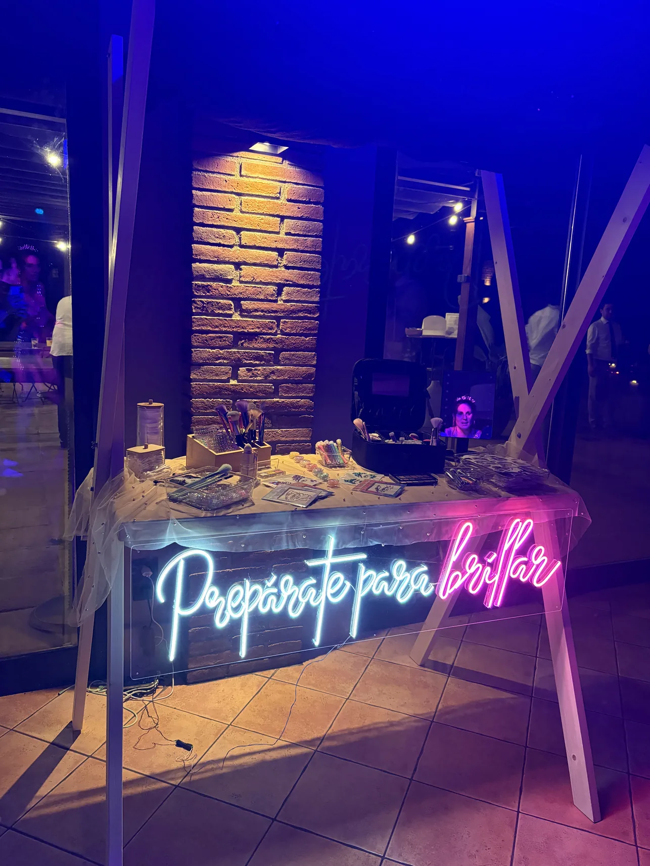 Glitter bar iluminado para la fiesta de una boda
